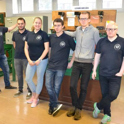 23509108 563478167317553 3661572063695064351 O